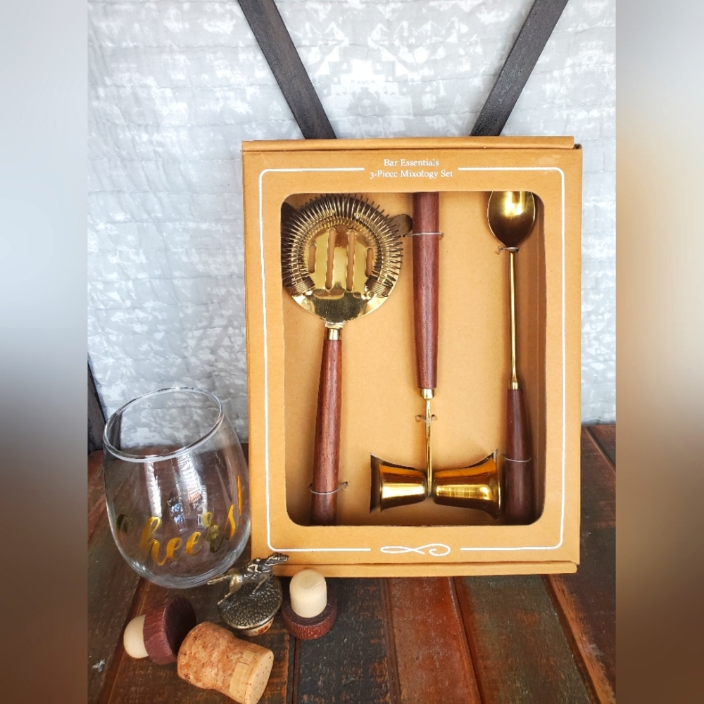 Williams Sonoma Bar Essentials 3pc Mixology Set in Gold w/Wooden Handles